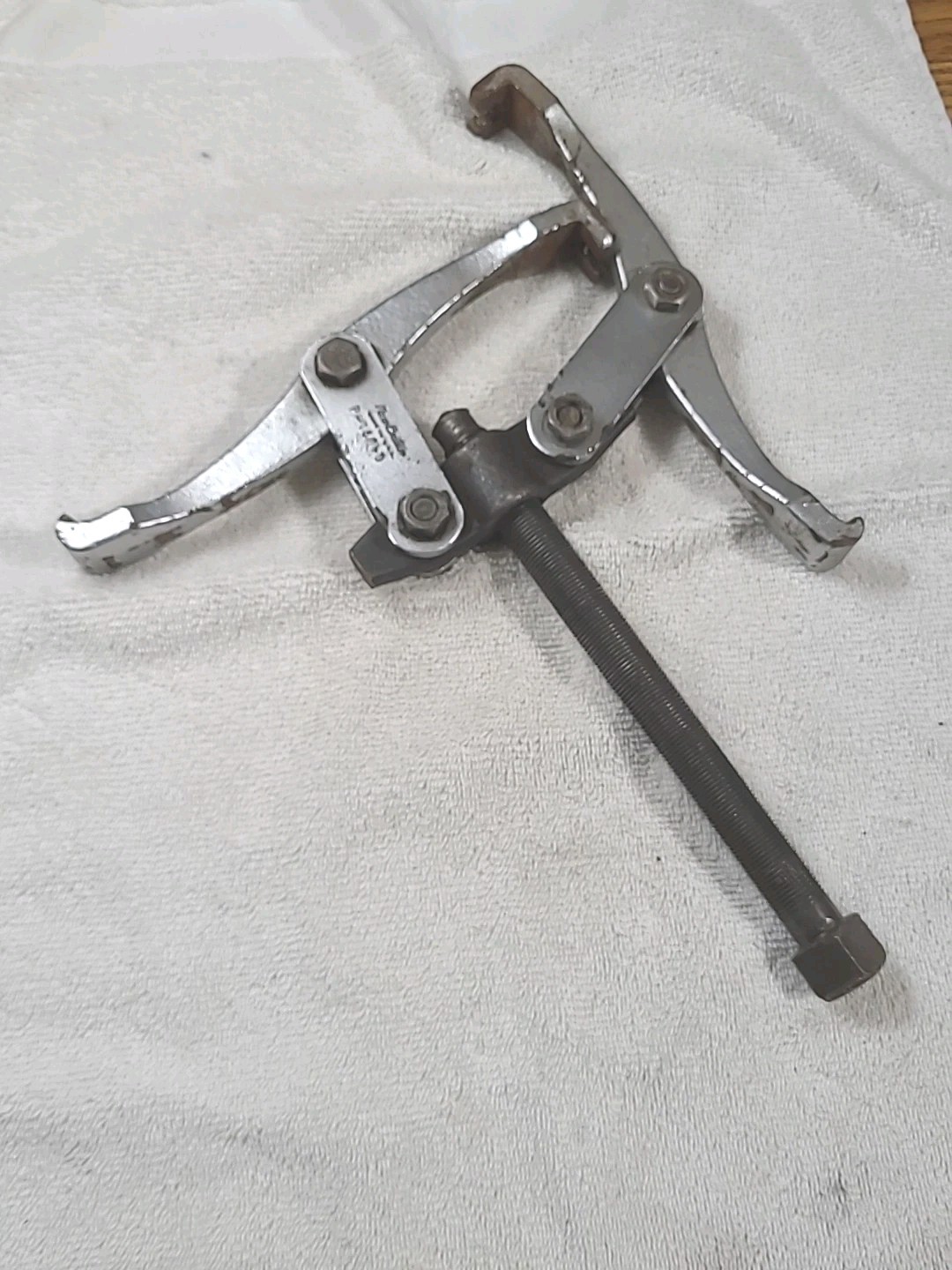 New Britain Tools P-140-D Vintage 2-Jaw Gear Puller Remover Reversible Tool USA