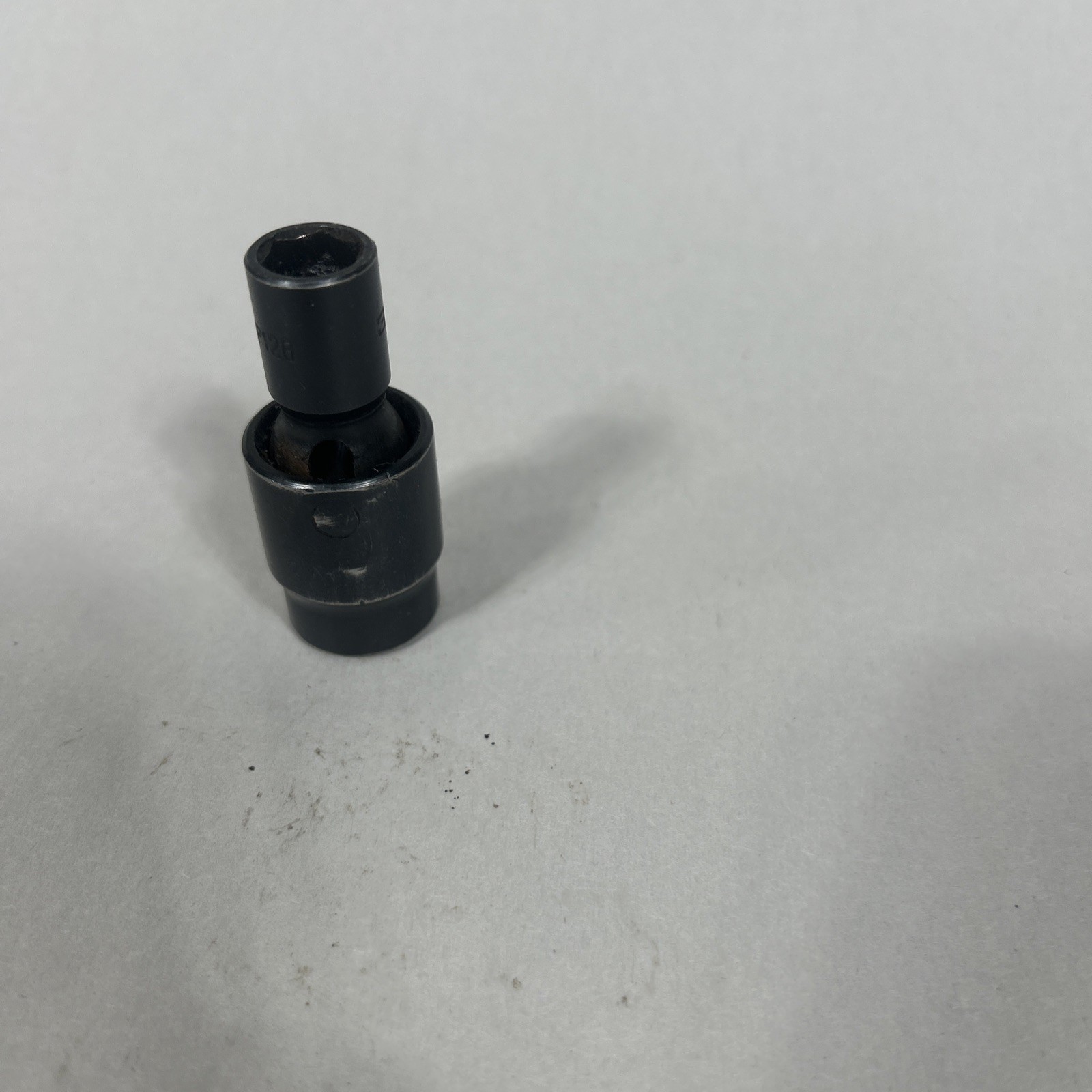 Matco Tools 3/8” 6 Point 3/8” Drive Universal Socket BUP126. Used Black