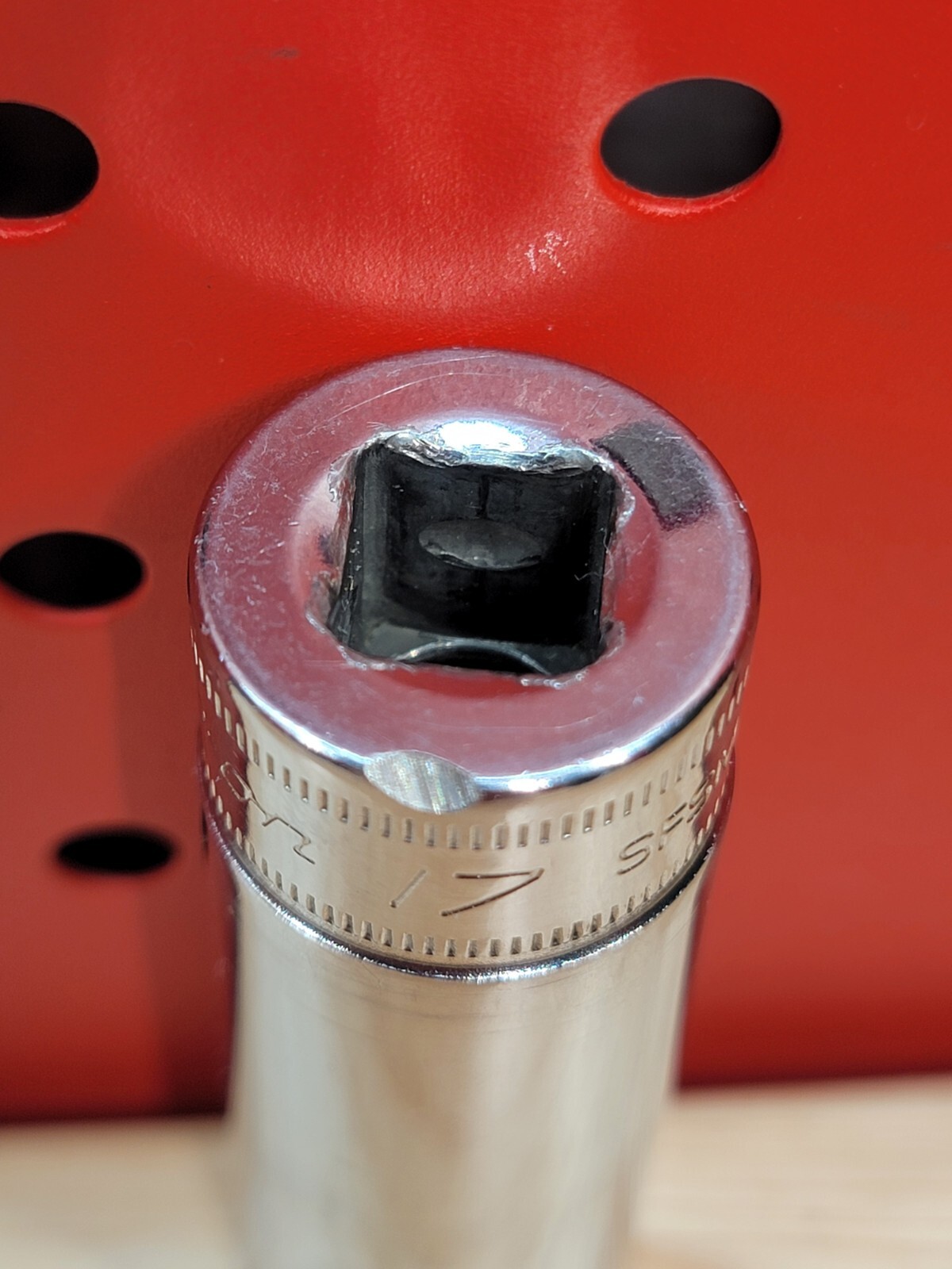 Snap-on Tools SFSM17 3/8″ Drive 17mm Metric 6-Point Deep Chrome Socket