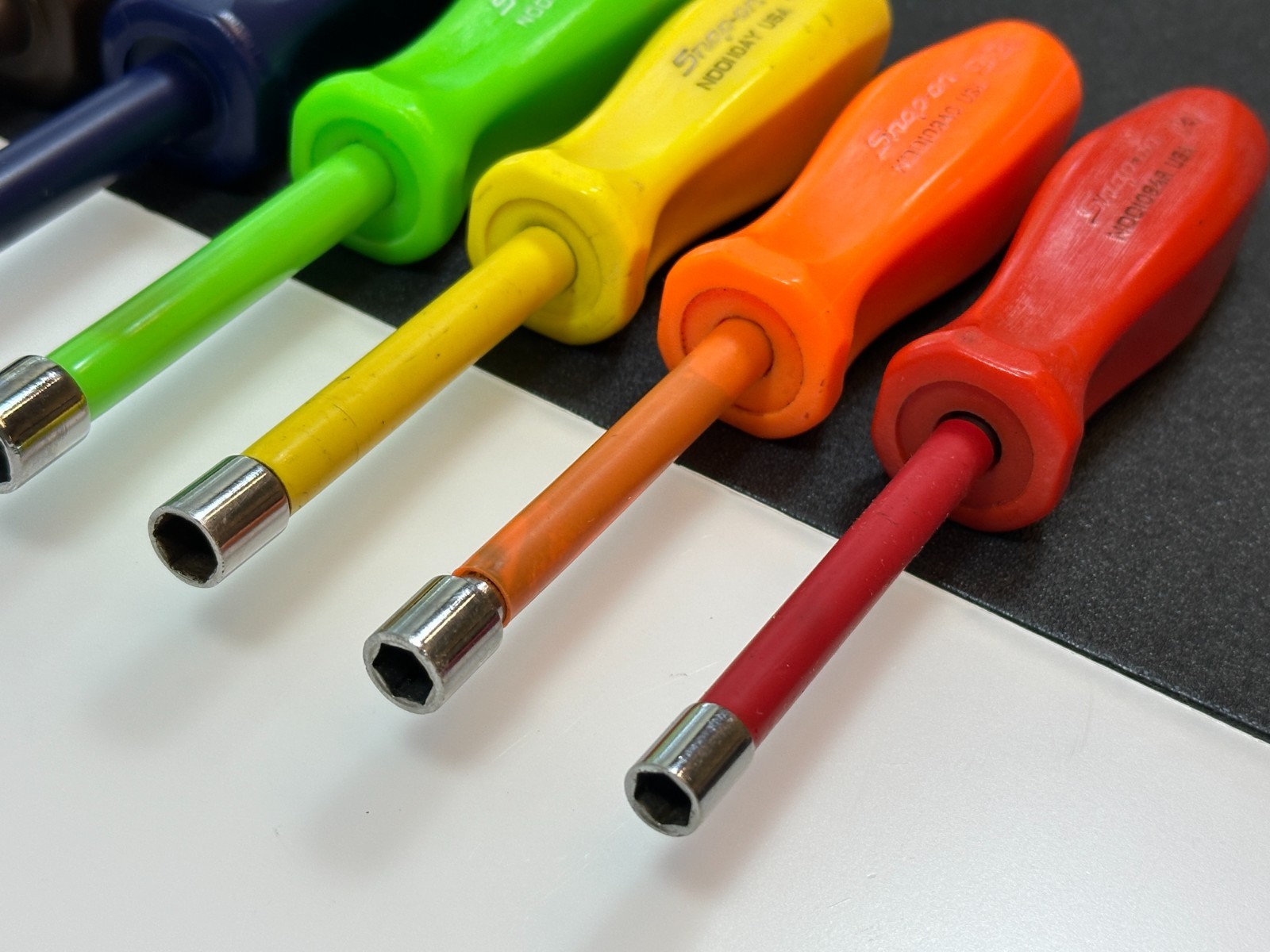 🇺🇸 Snap On Tools USA 7pc SAE 1/4″ to 1/2″ Nut Driver Set HARD Handle w/ Tray