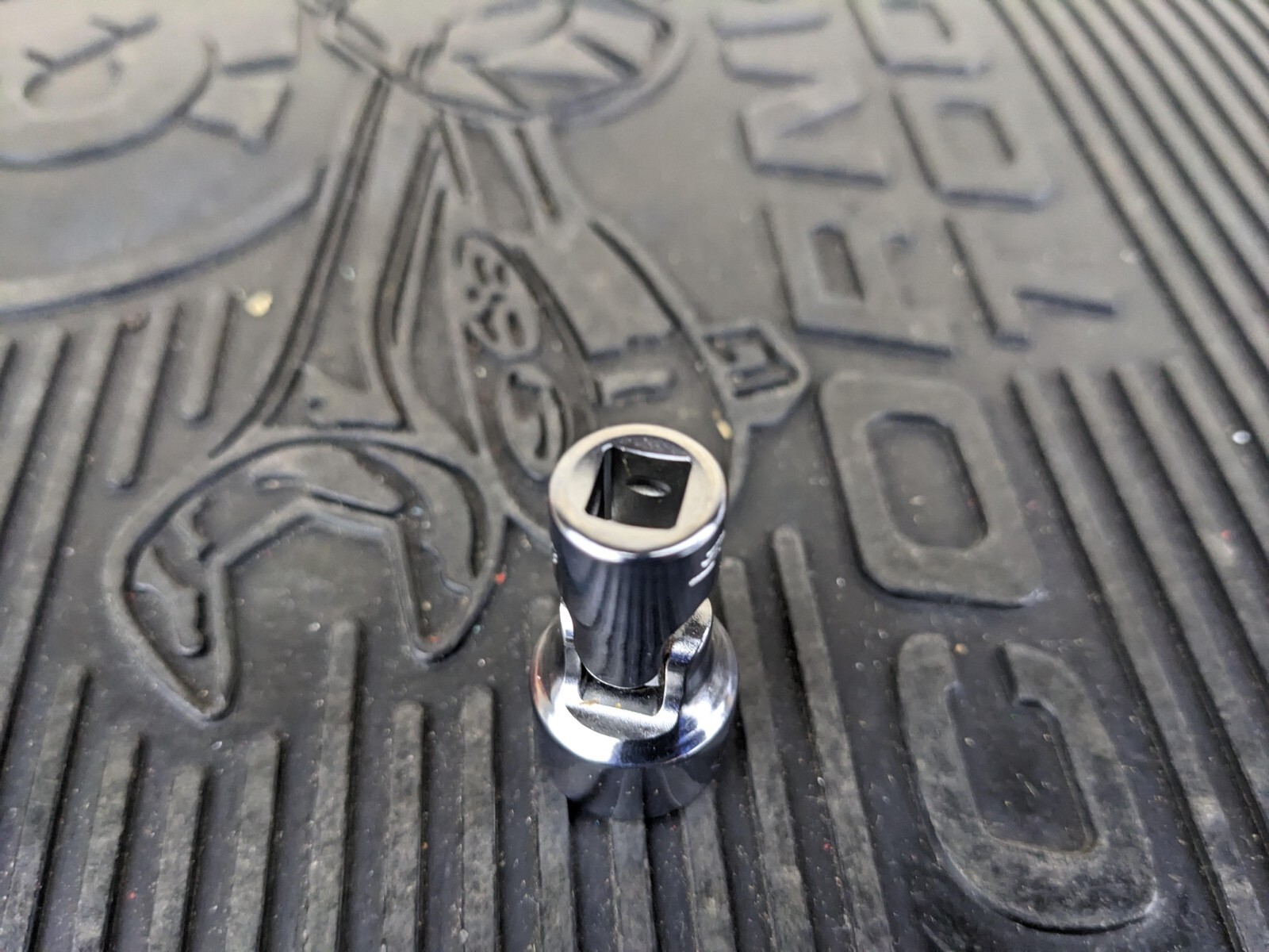 #at472 SNAP ON NEW TMU181A 9/16″ 12 POINT 1/4″ DRIVE SAE UNIVERSAL SWIVEL SOCKET