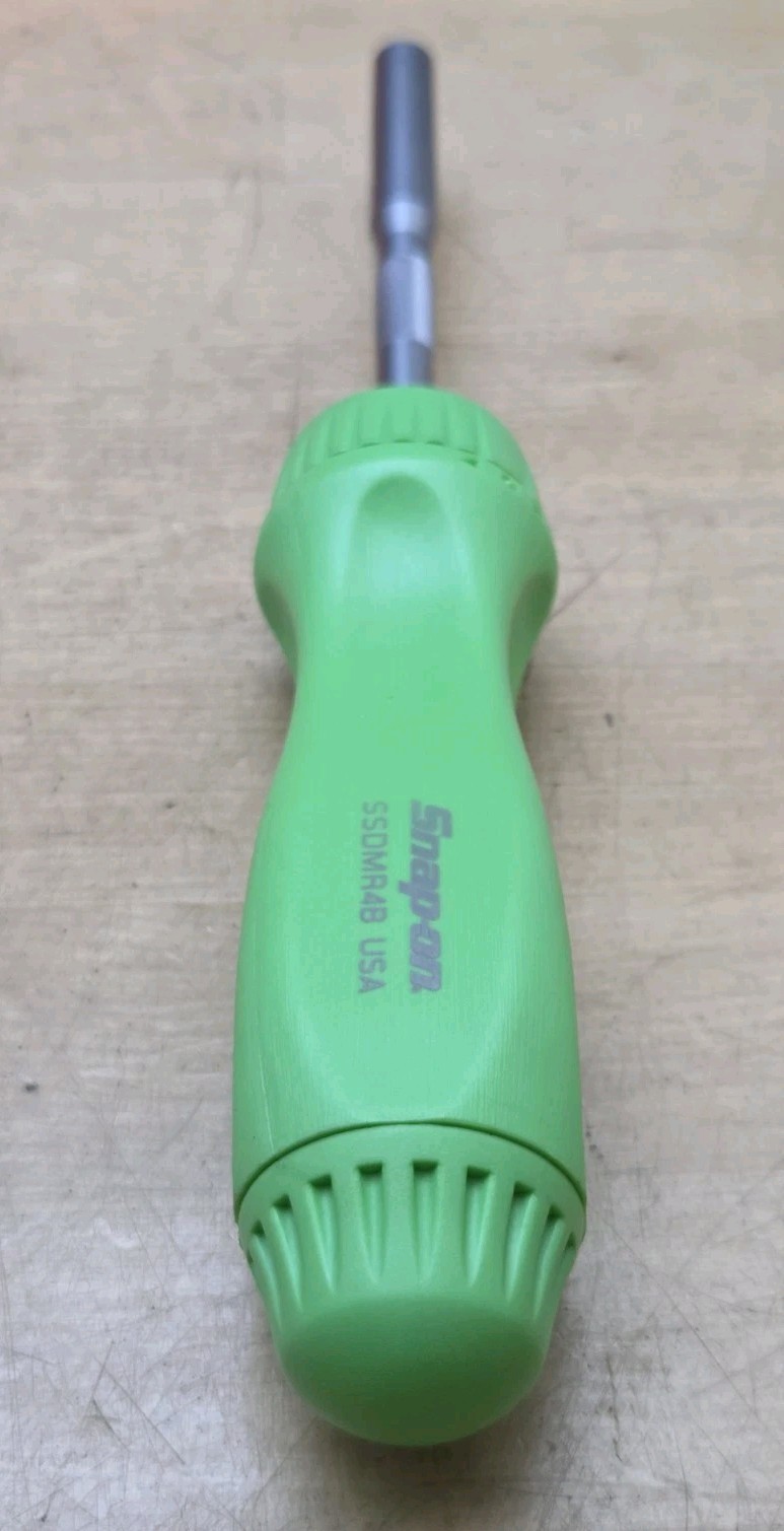 New Snap On SSDMR4BG – Green Magnetic Ratcheting Standard Screwdriver W/ 5 Bits