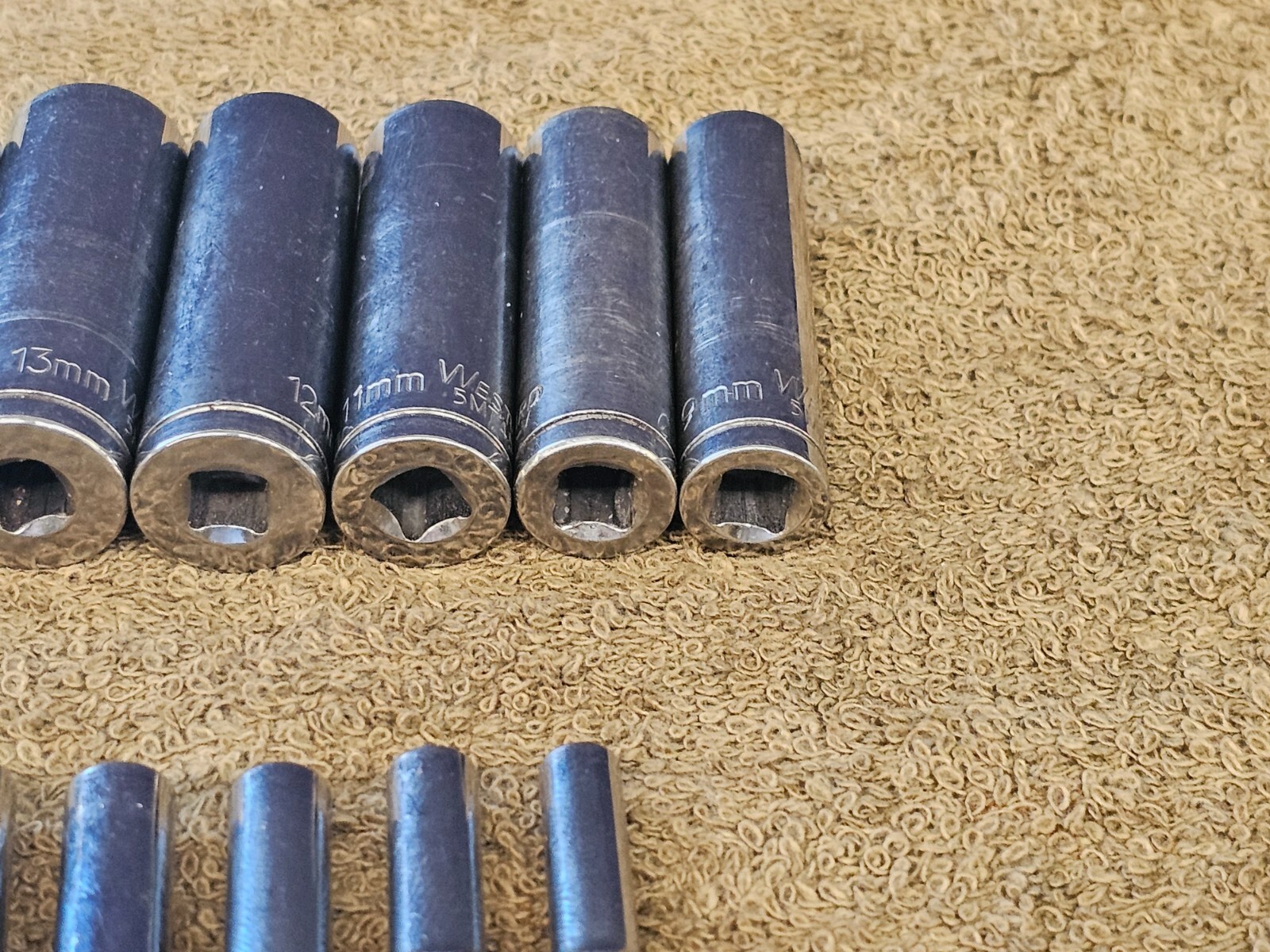 14 Westward Sockets 1/4 Drive Deep Well 15 14 13 12 11 10 9 8 7 6 5.5 Metric Set