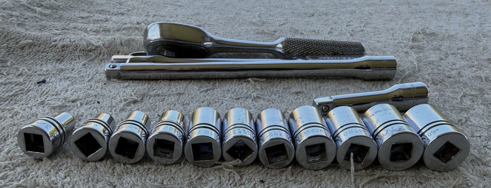 VINTAGE INDESTRO 1/4 IN DRIVE SOCKET SET NO. S6102 – AS PICTURED – L@@K NICE