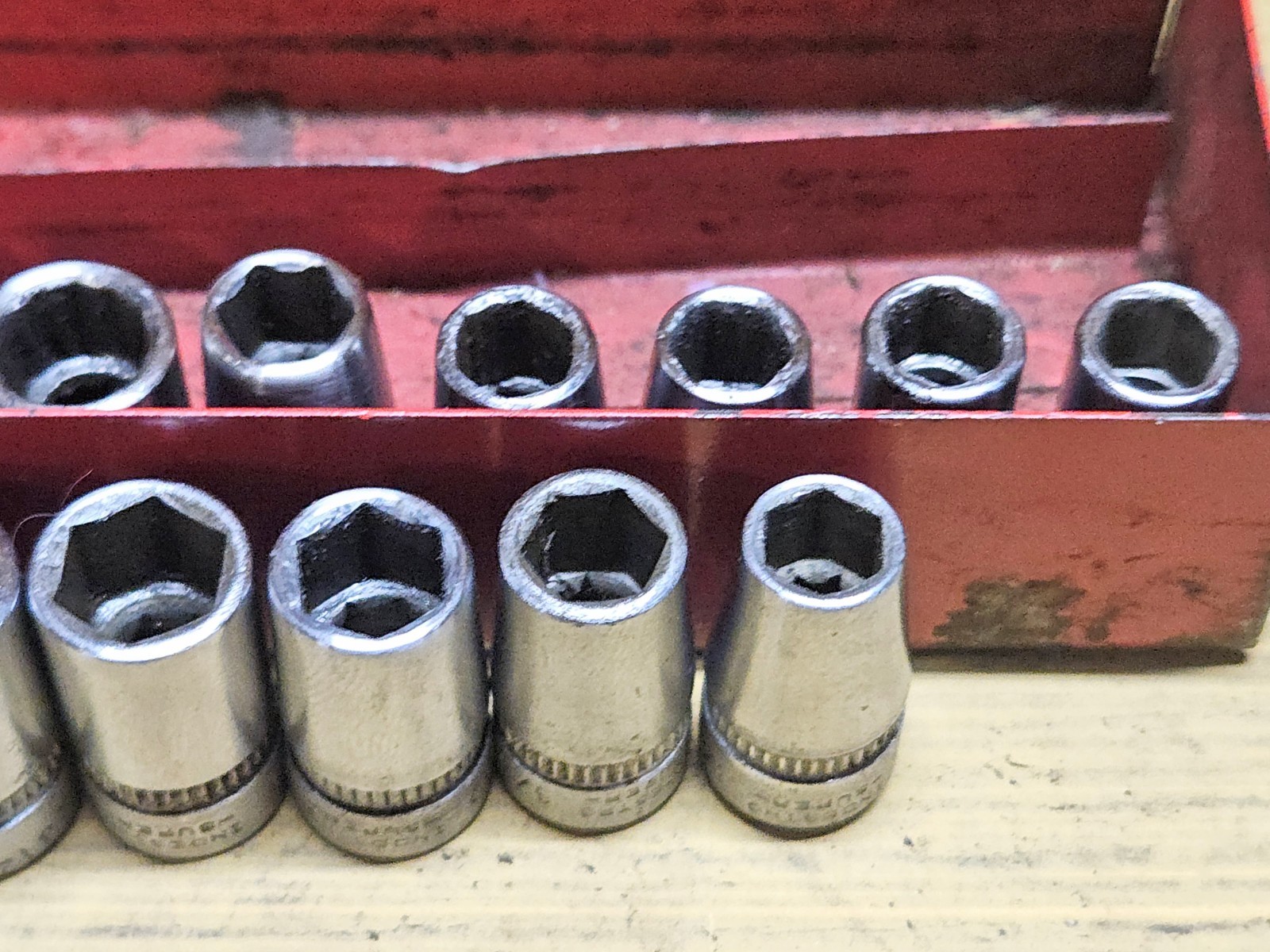 Vintage Indestro No. 7600 1/4” Drive Socket Set w/Metal Box Ratchet Bar Sockets