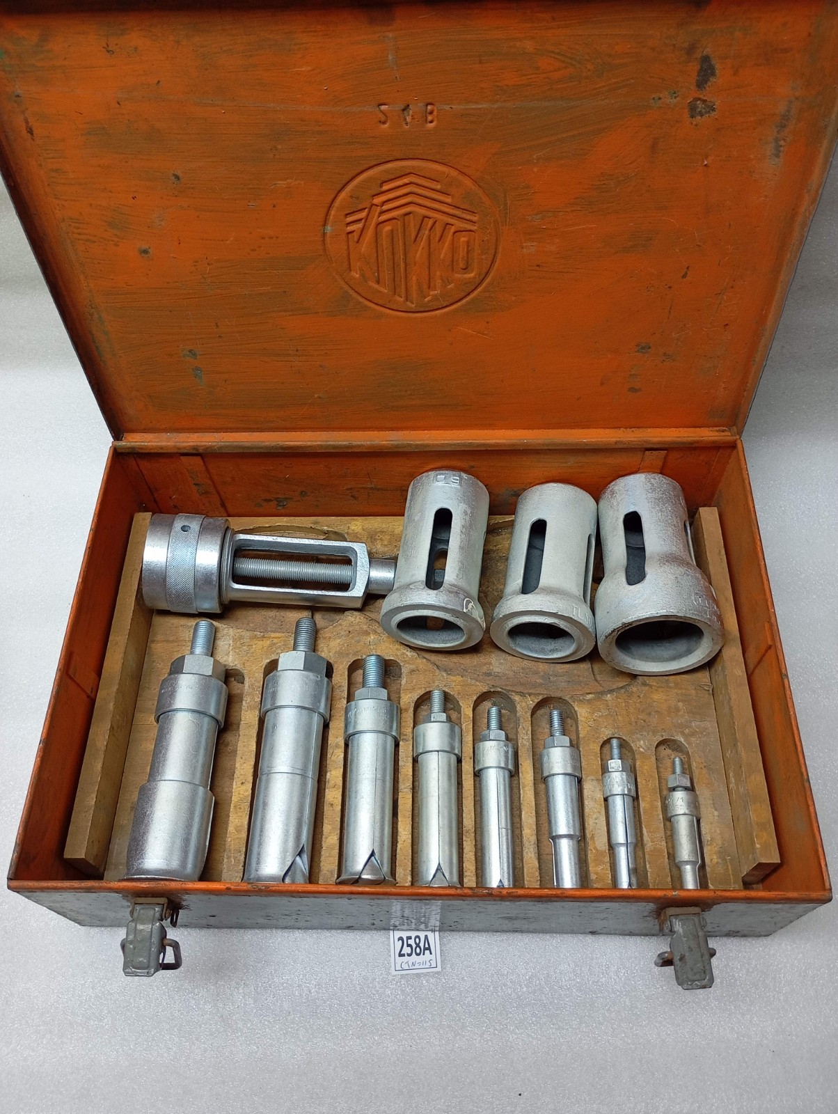 KUKKO EXTRACTOR KIT Bearing Puller 12-70mm