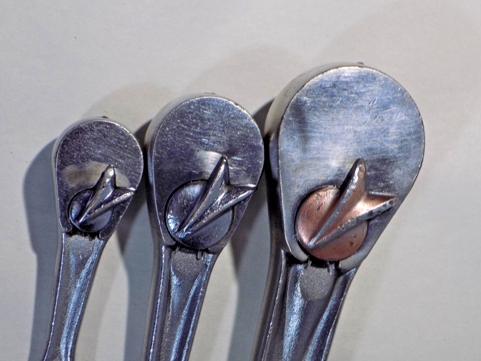 (3)Nice Flying V Craftsman Ratchets1/4″-1/2″-100% Smooth Crisp Action-No Etching