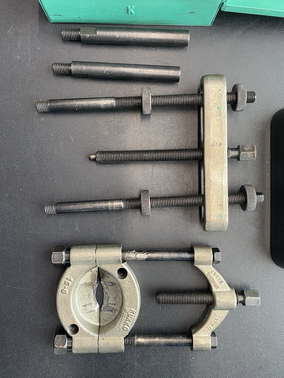 KUKKO Bearing Separator & Extractor Set, 884500 C, in orig. Metal case, Germany
