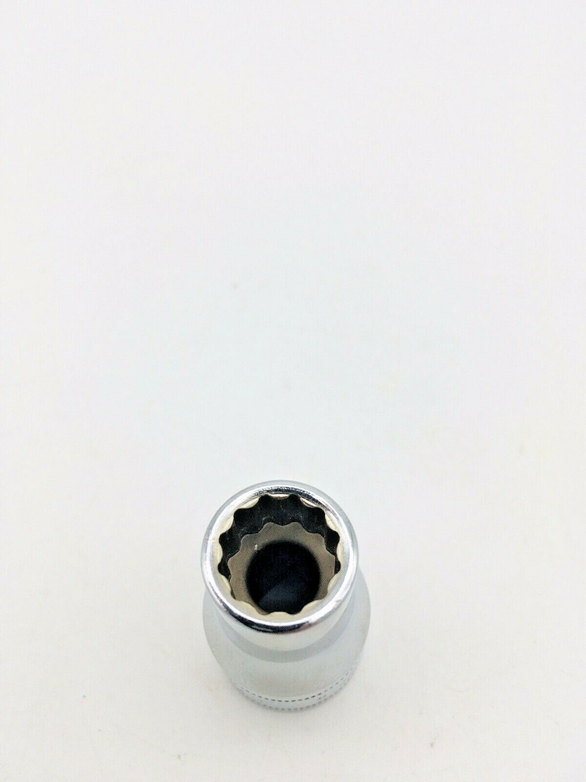 Snap-on 1/2″ Drive 11mm Shallow 12 Point Metric Socket SWM111