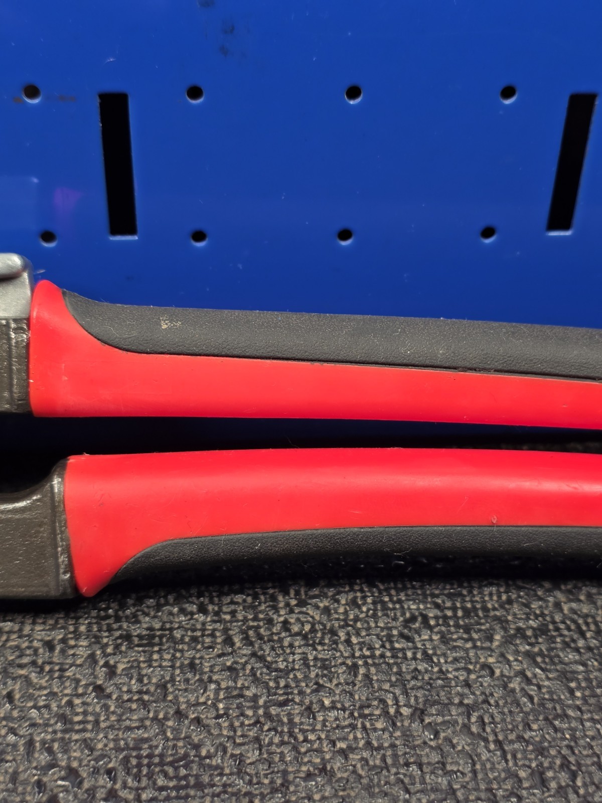 Blue-Point Tools AP12 12″ Adjustable Joint Pliers Red