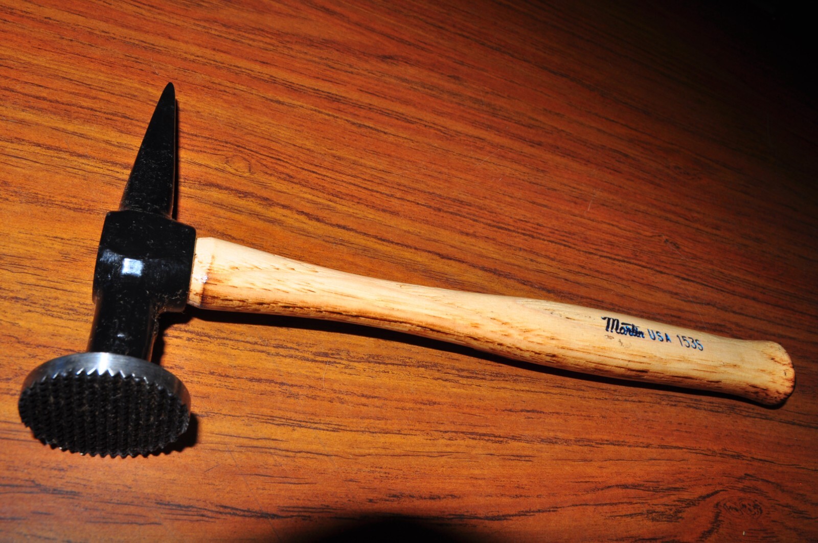 AUTO BODY SHRINKING HAMMER WITH CHISEL HEAD WOOD HANDLE MARTIN153S MADE IN USA