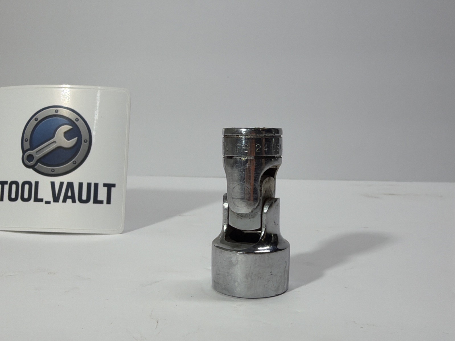 Snap-On FS24 Universal Swivel Shallow SAE 3/4″ Socket 3/8″ Drive 6 Point