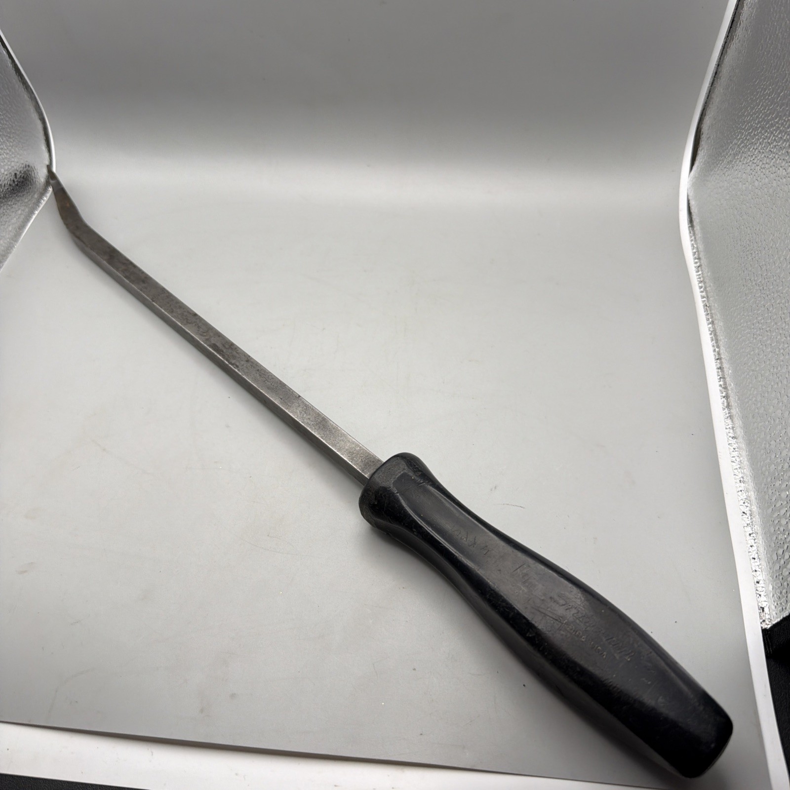 Snap On Tools SPB18 Black 18″ Pry Bar Hard Handle Made in USA