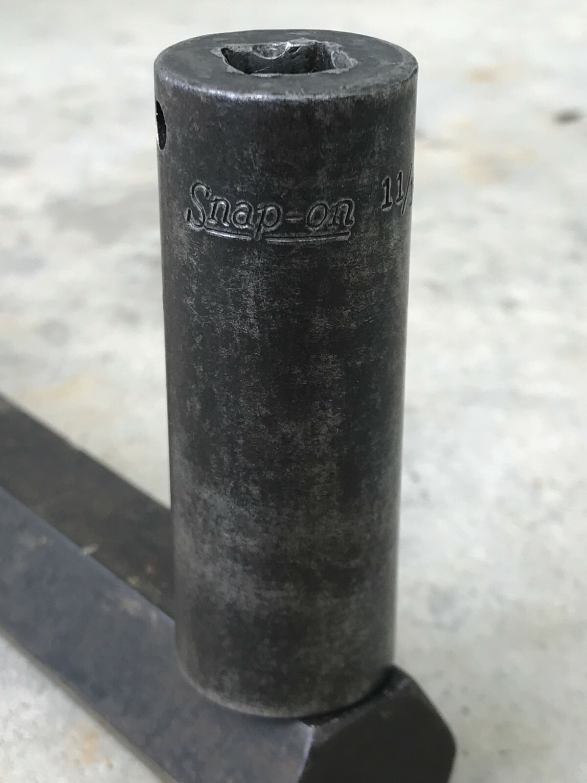 Snap On 11/16″ Deep 6 Point 3/8″ Drive Impact Socket SIMF220 – USA