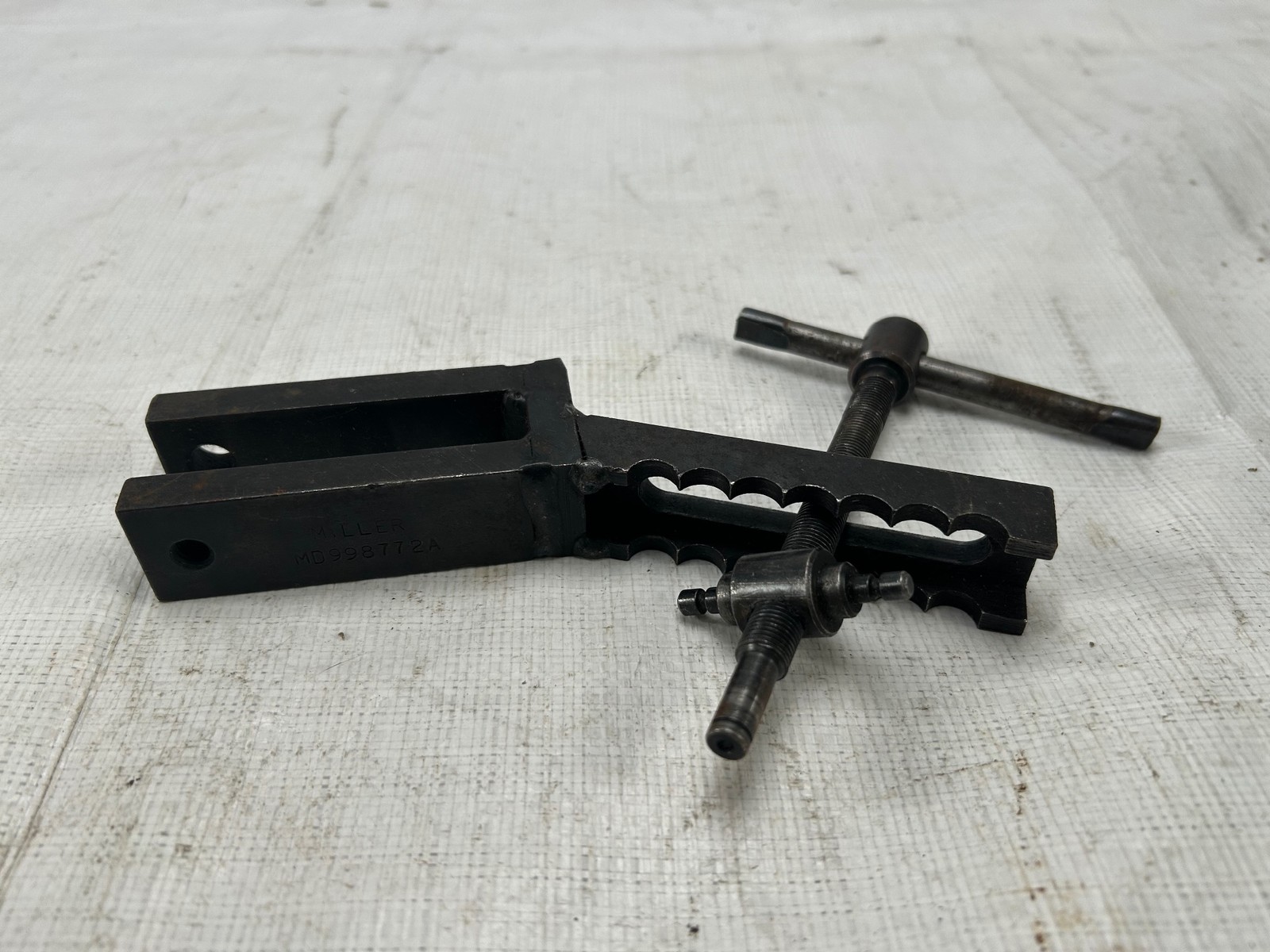 Miller Tools MD998772A Valve Spring Compressor Tool Set