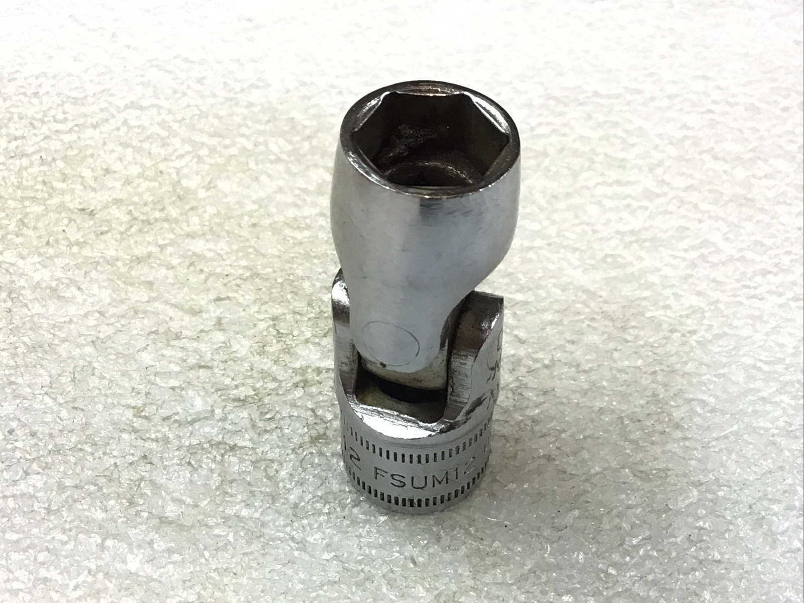 Snap On#FSUM12- 12 mm,Metric, Chrome, 3/8″Dr., 6Pt., Swivel,Universal Socket-USA