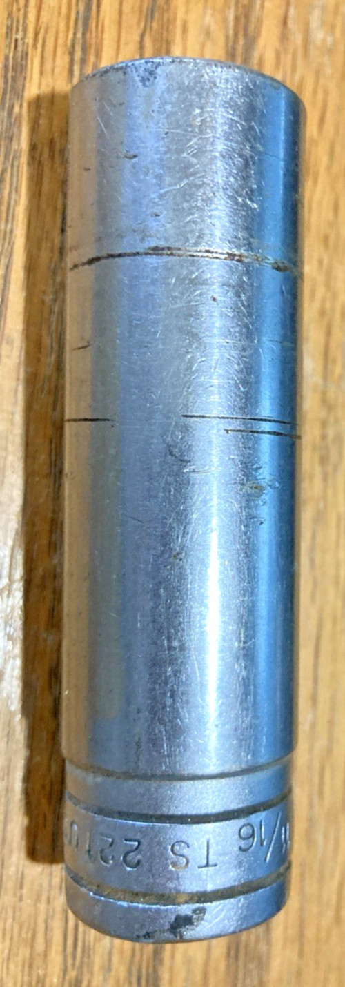 Snap-on Tools 11/16″ TS221 Deep Socket 1/2″ Drive SAE 6 Point Chrome USA