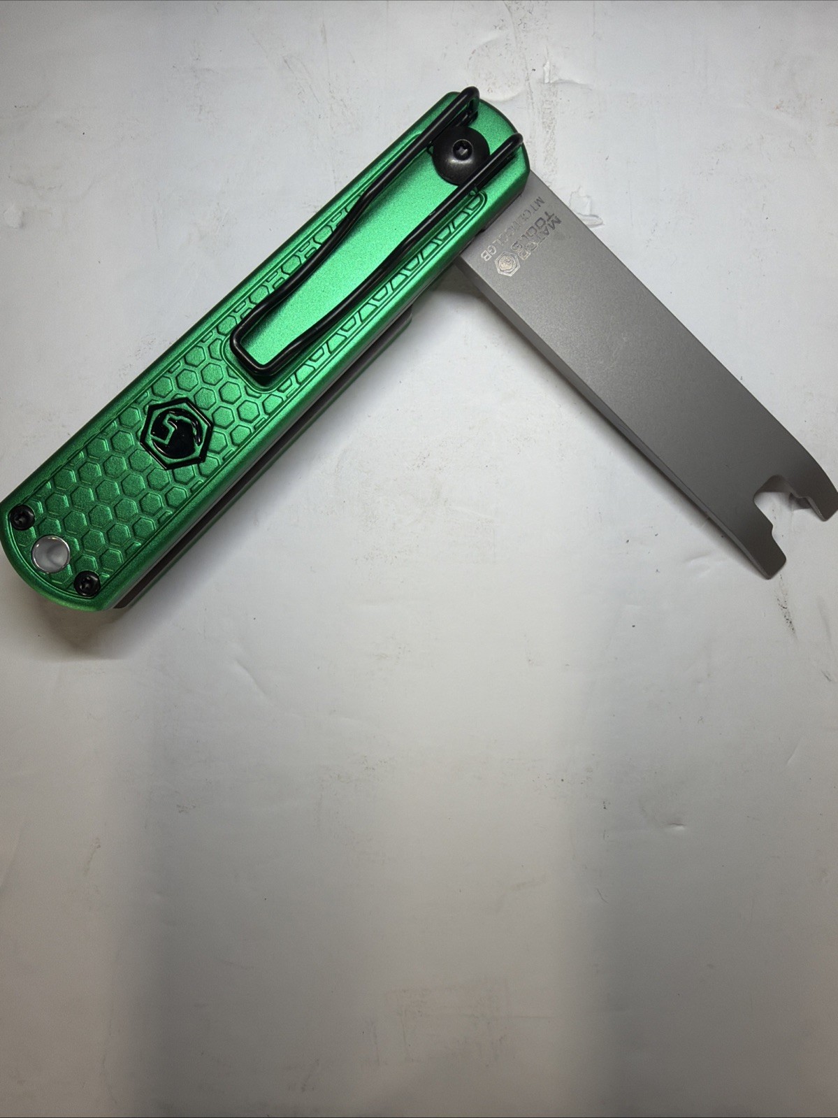 Matco Tools EVERYDAY CARRY FOLDING CLIP LIFTER W/ ALUMINUM HANDLE- GREEN