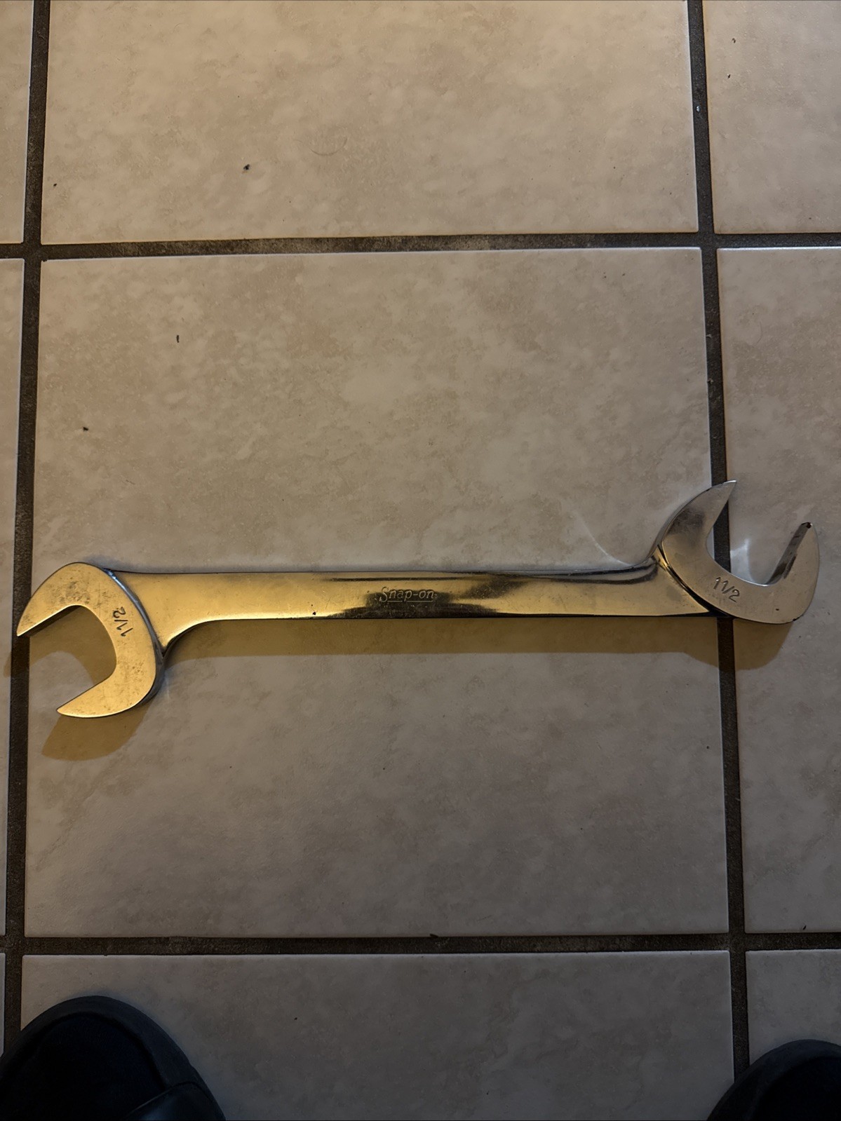 Snap-on Tools VS48 1 1/2″ SAE 4 Way Open-End Angle Head Chrome Wrench – USA Made