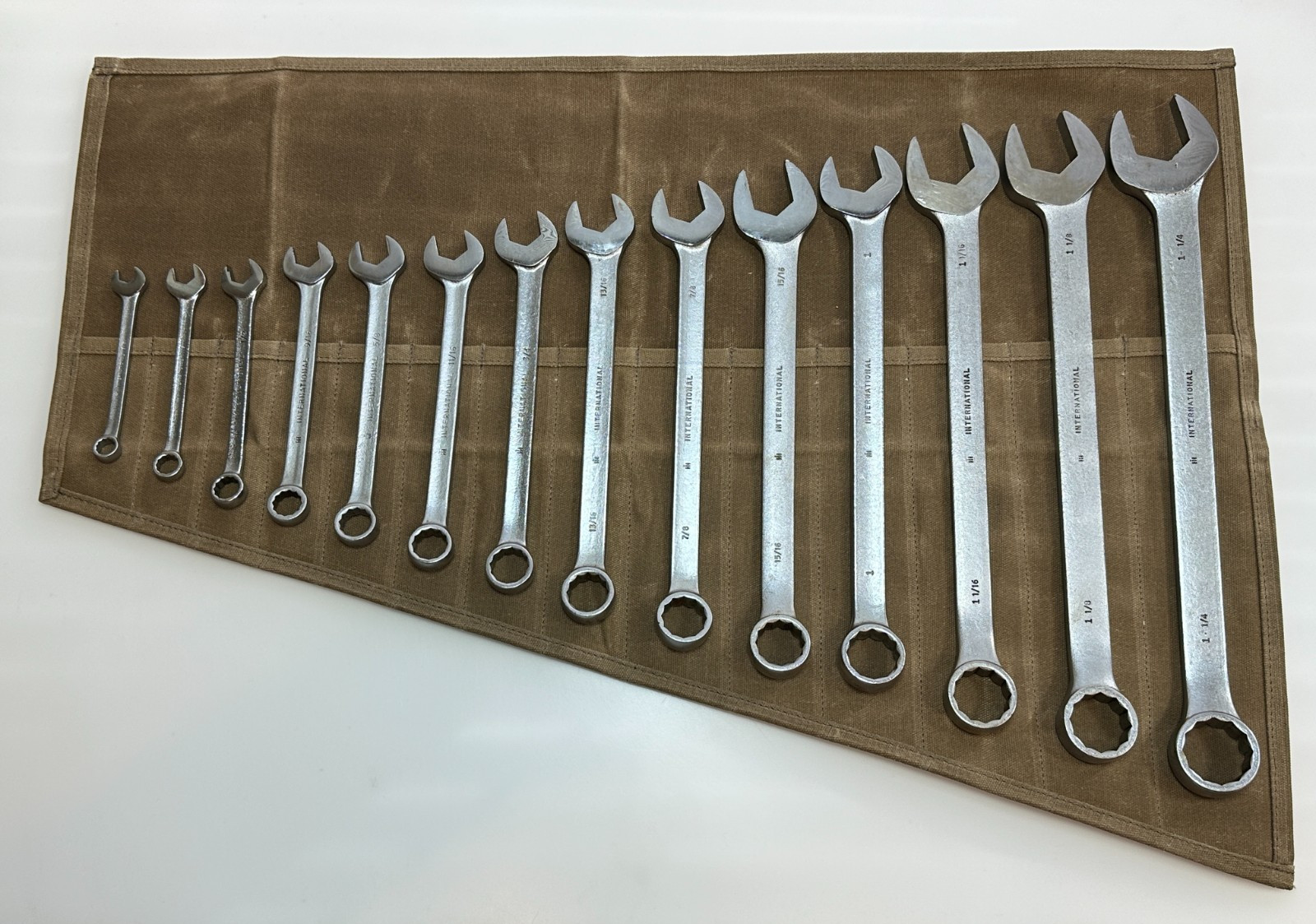 International Harvester IH USA SAE 3/8″-1-1/4″ (Complete) Combination Wrench Set