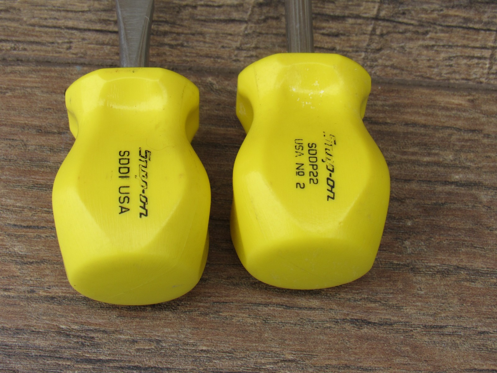 SNAP ON SDD1 FLAT TIP SDDP22 # 2 PHILLIPS STUBBY YELLOW HANDLE SCREWDRIVER SET 2