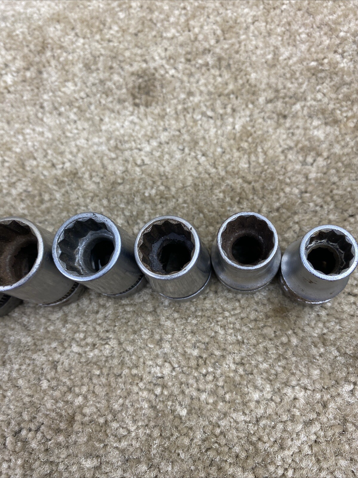 INDESTRO SAE 15 Pc.1/2 Socket Set w/Penens 1/2 Ratchet Vintage