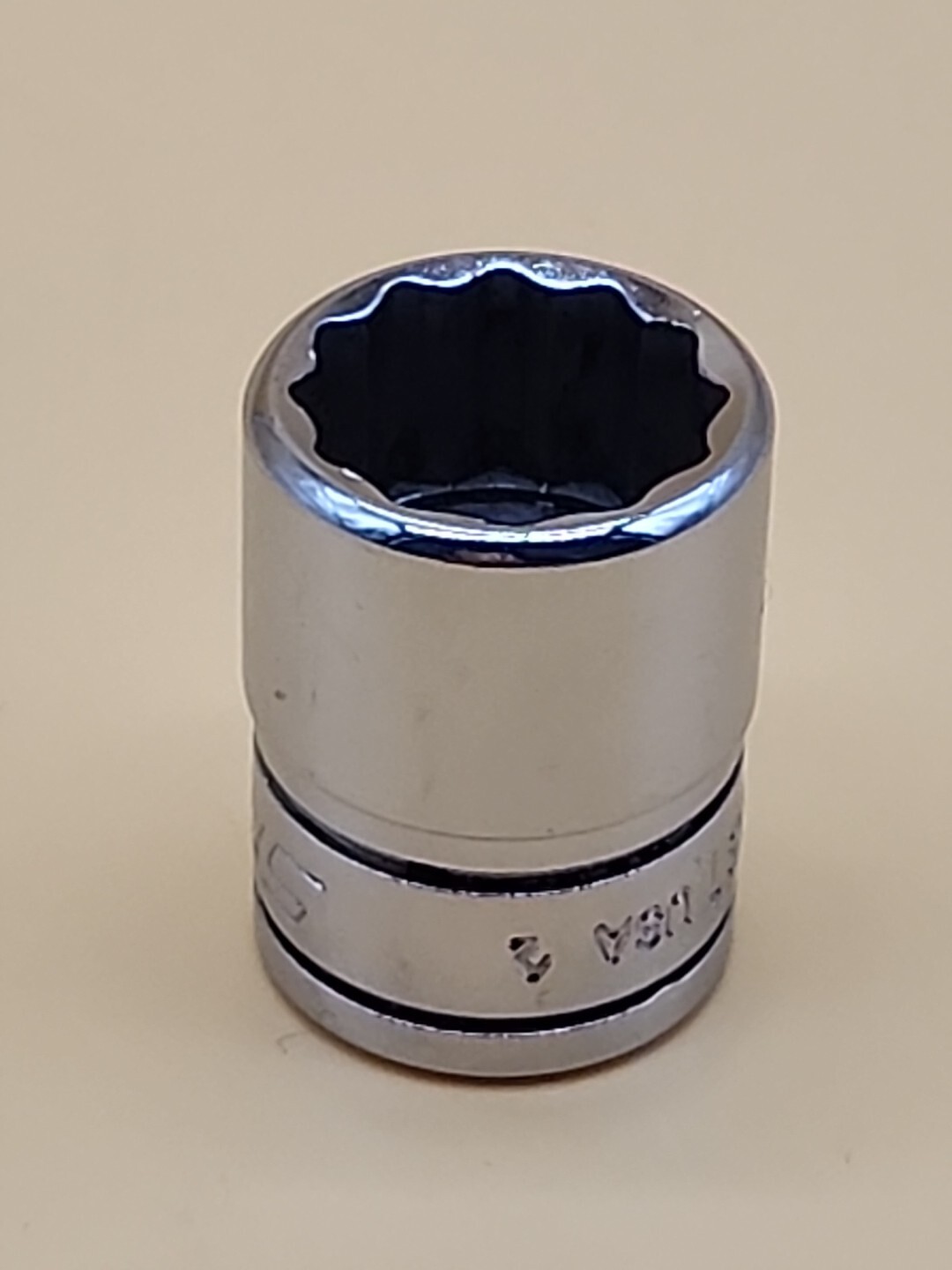Snap-on Tools F-161 1/2” SAE Chrome 3/8″ Dr. 12-Pt. Chrome Socket USA