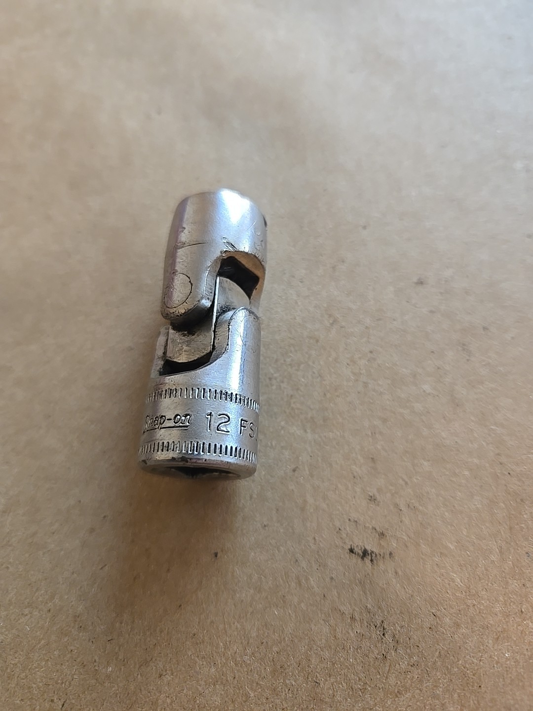 Snap On 3/8″ Drive 12MM 6PT Metric Chrome Universal Swivel Socket FSUM12