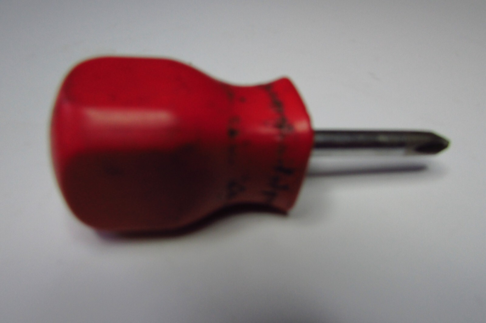 MAC TOOLS #2 PHILLIPS STUBBY SCREWDRIVER – RED – HARD HANDLE – P212XA