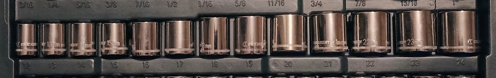 CRESCENT 13 Piece METRIC 6 Point Standard Chrome Socket Set For 3/8″ Inch Drive