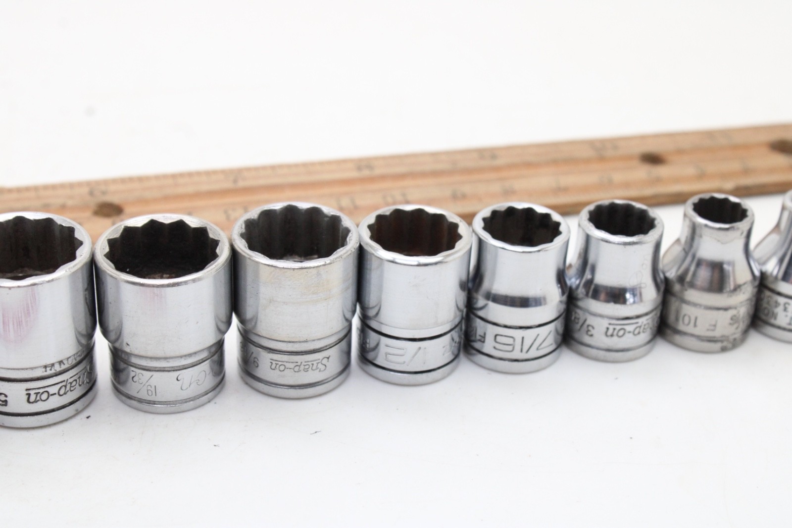 Snap-on F081 – F281 1/4-7/8″ 3/8″ Drive 12 Point 12 Piece SAE Chrome Set USA