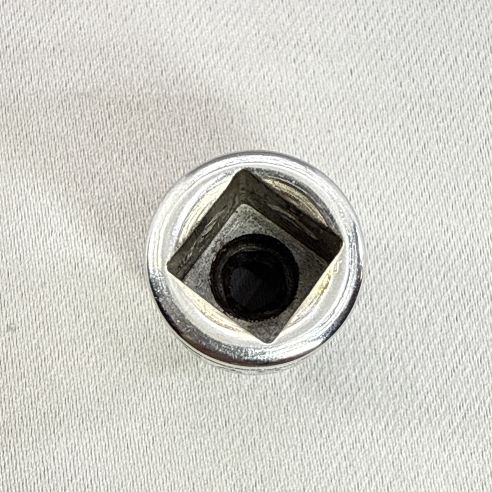 Snap On Tools 1/4″ Shallow Socket 3/8″ Drive 6 Point FS081 USA