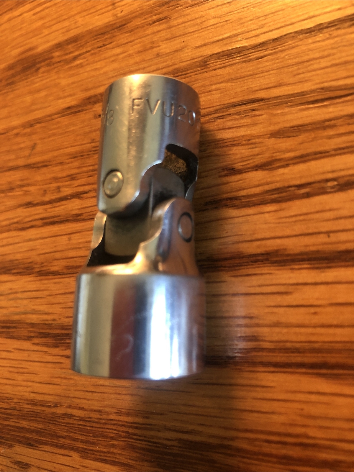 SNAP ON TOOLS FVU20 3/8″ Drive 5/8″ SAE Universal Joint 12-POINT SOCKET USA