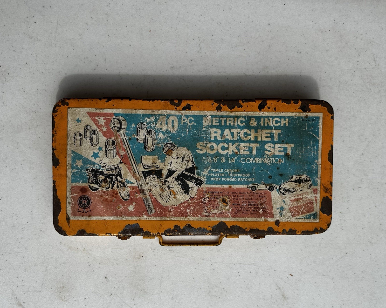VINTAGE ROYAL TOOLS 40 PC RATCHET & SOCKET SET SAE – METRIC NO 275 “CASE ONLY”