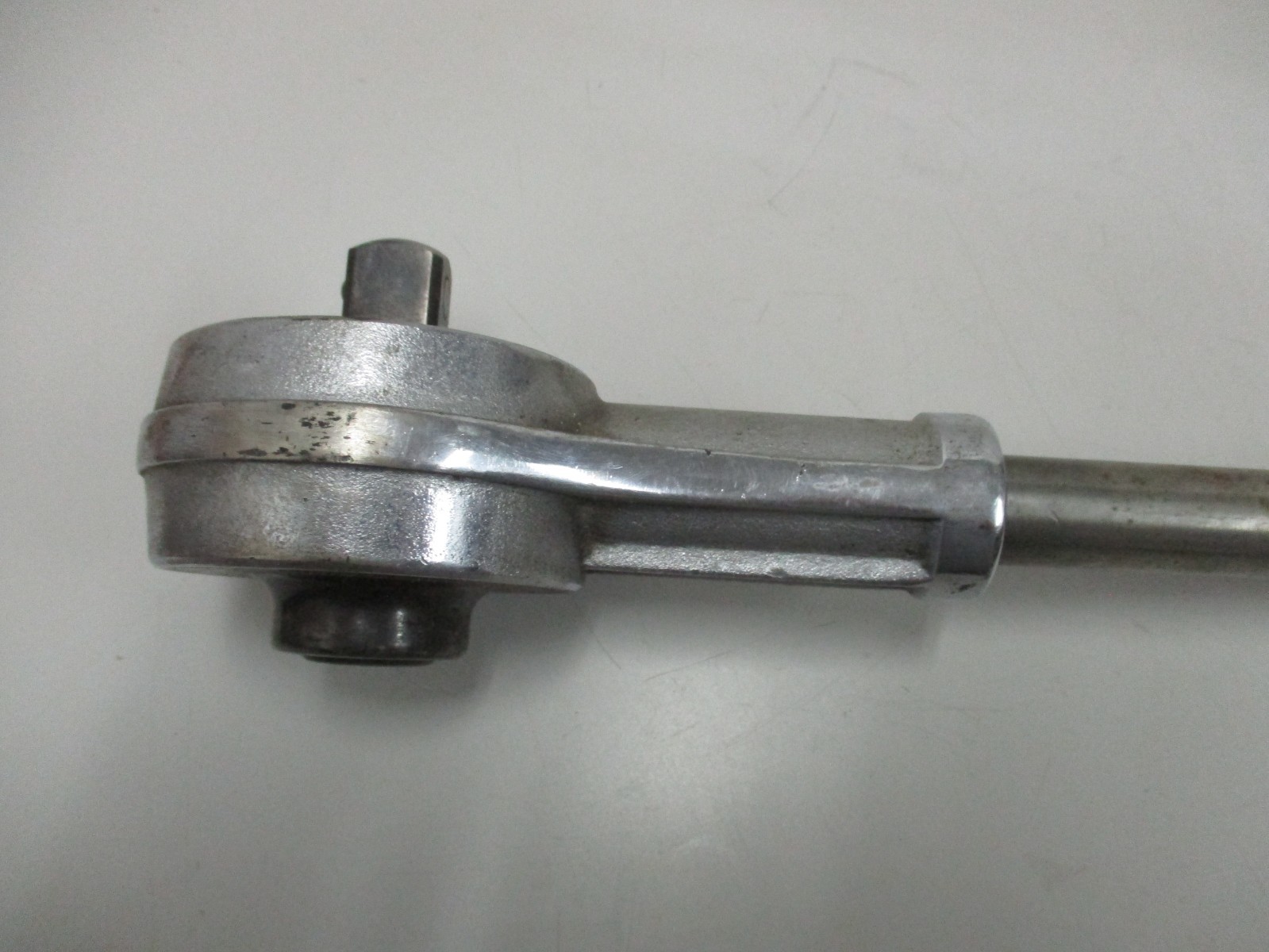 The X-4 Corp TD-750 Torque Multiplier 1/2″ To 3/4″