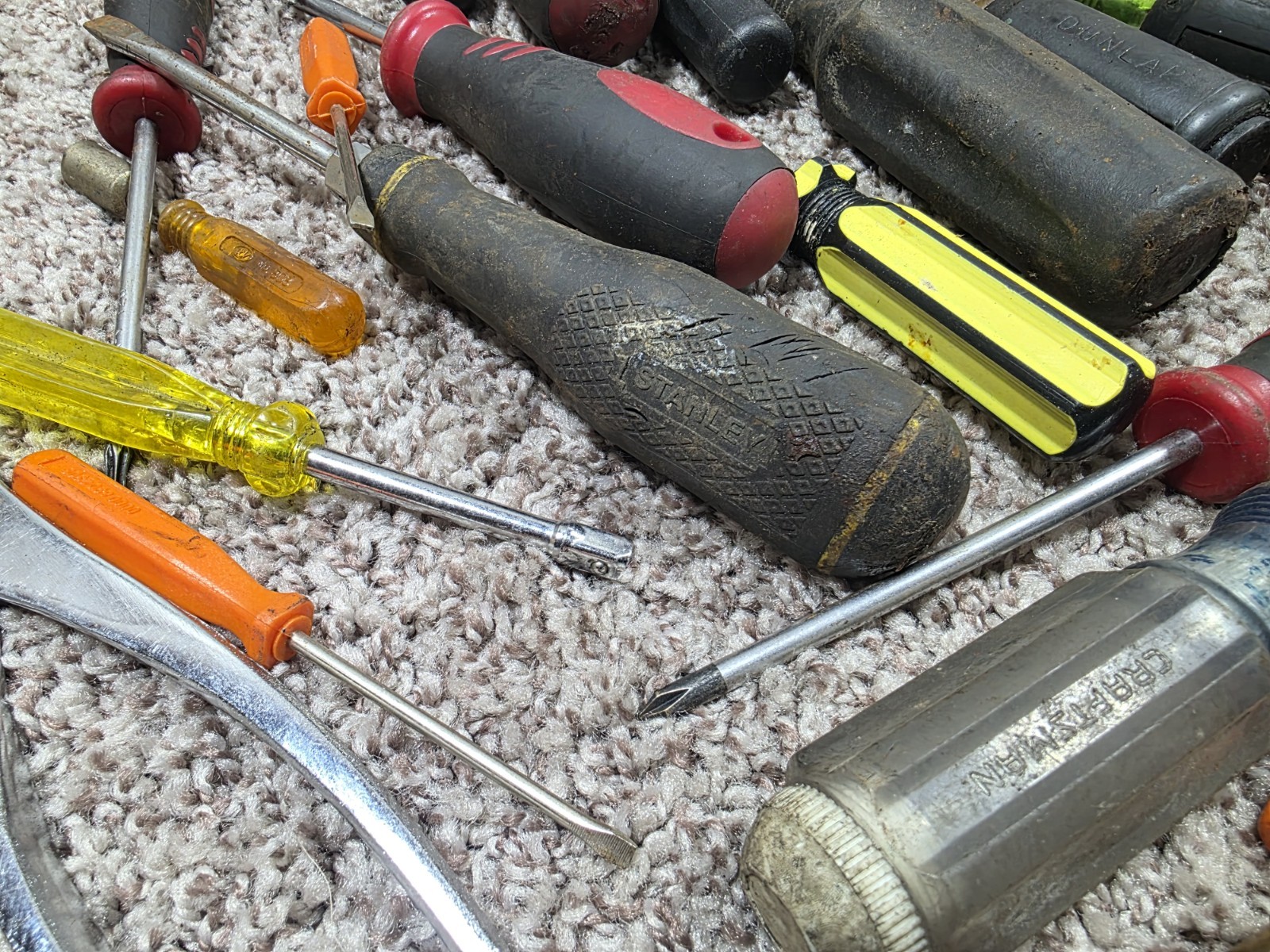 40+ Screwdrivers & Pliers Used Some Name Brand & Ogher Various Brands