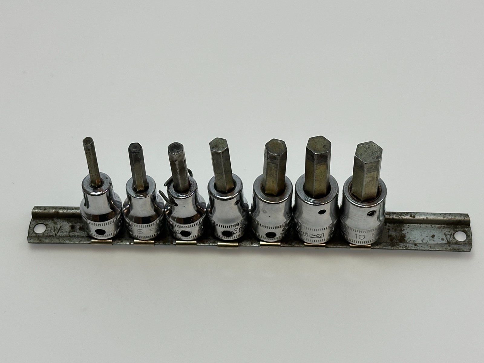 Snap-On USA 207EFAMY 7pc 3/8″ Drive Metric Hex Bit Allen Socket Set, 4mm-10 mm