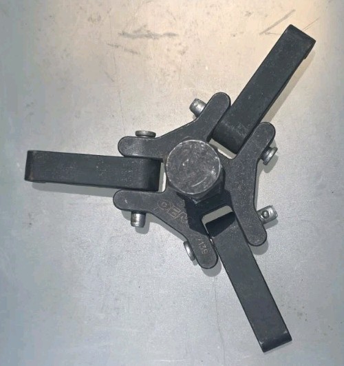 OEMTOOLS 27139 Harmonic Balancer Damper Puller – 3-Jaw Body Only