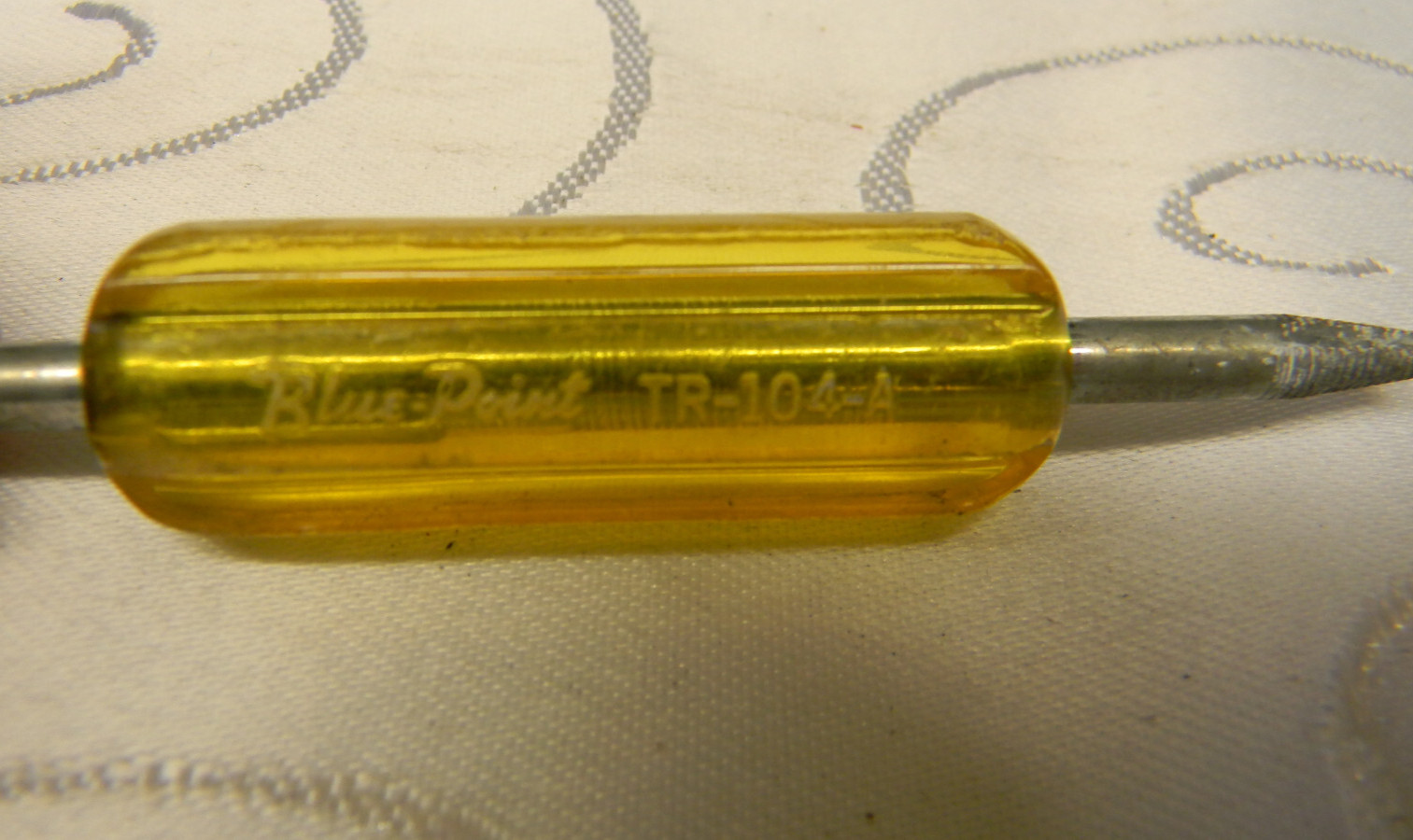 BLUE-POINT 4.25″ LONG YELLOW TIRE VALVE CORE TOOL #TR-104-A