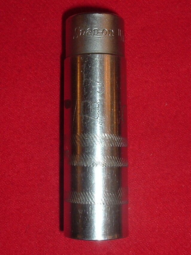 VINTAGE SNAP-ON TOOLS #SVS221-1/2″ DR, 12 PT SAE 11/16″ FLANK DR DEEP SOCKET-USA