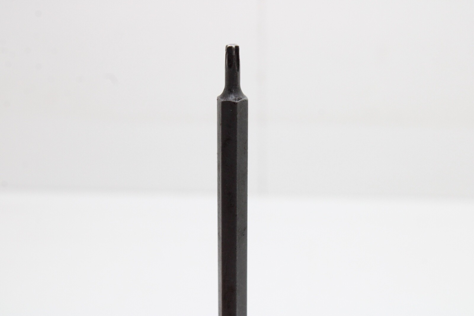 Gearwrench 82512 T15 1/4″ Drive Long Torx Bit Socket