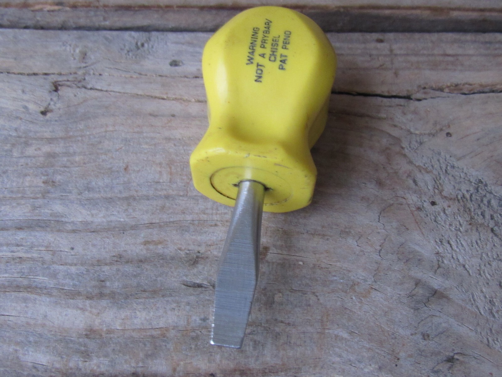 SNAP ON SDD1 STUBBY YELLOW HARD HANDLE SLOTTED STRAIGHT FLAT TIP SCREWDRIVER