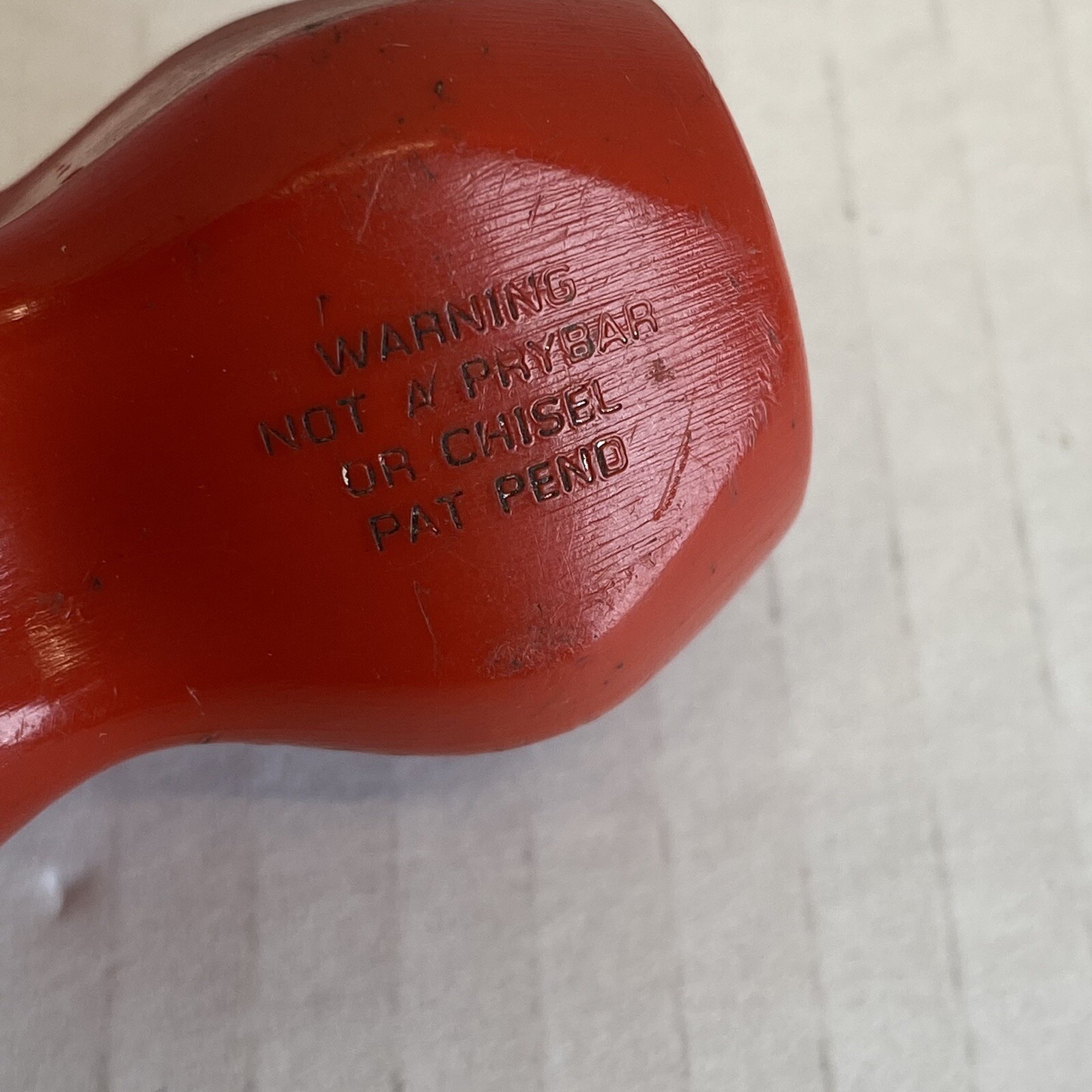 Snap On SDD1 Stubby Flat Head Screwdriver RED USA