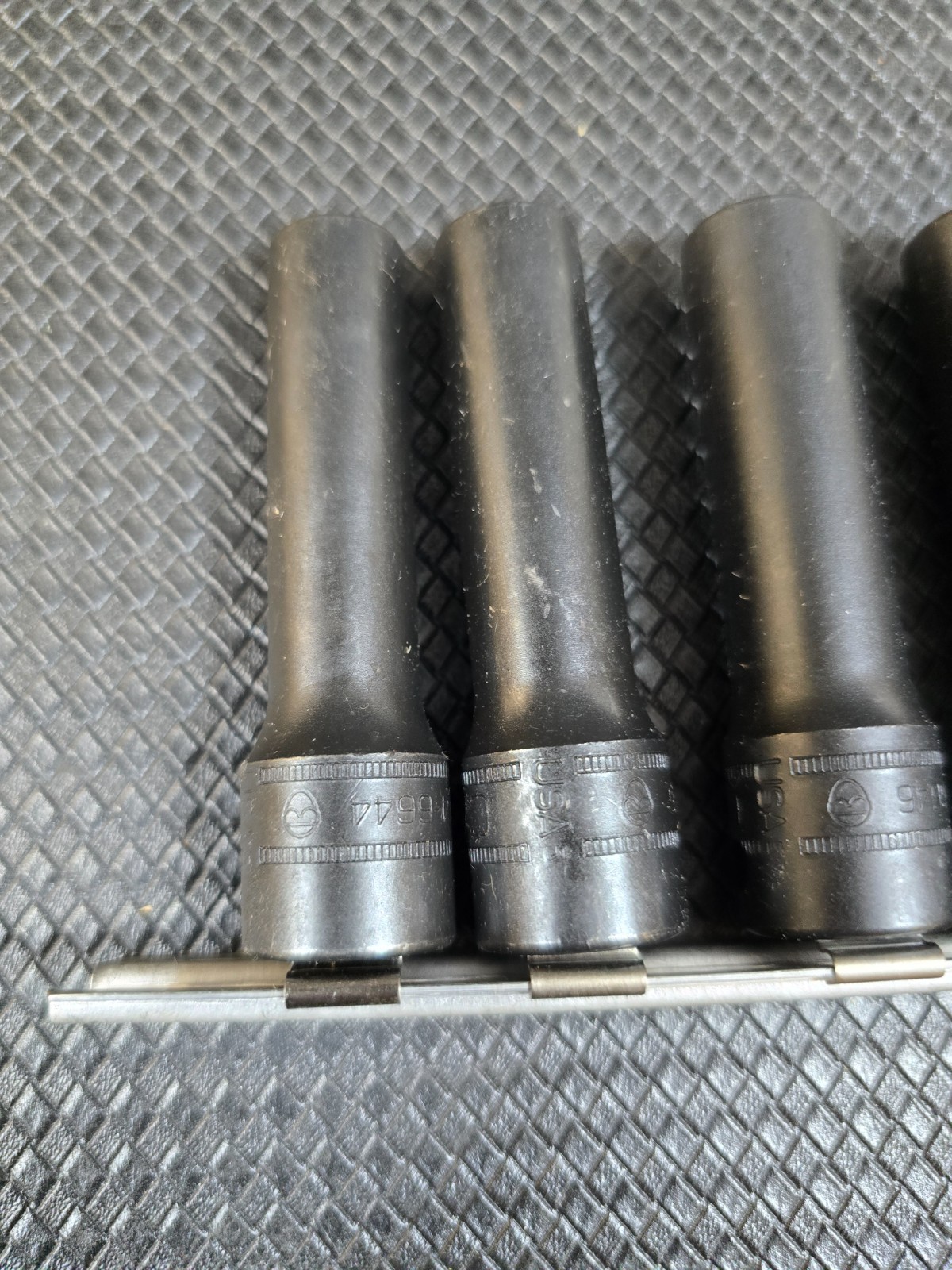 CAT 11pc 1/2″ Drive Metric Deep Impact Socket Set 214-6643 Snap On