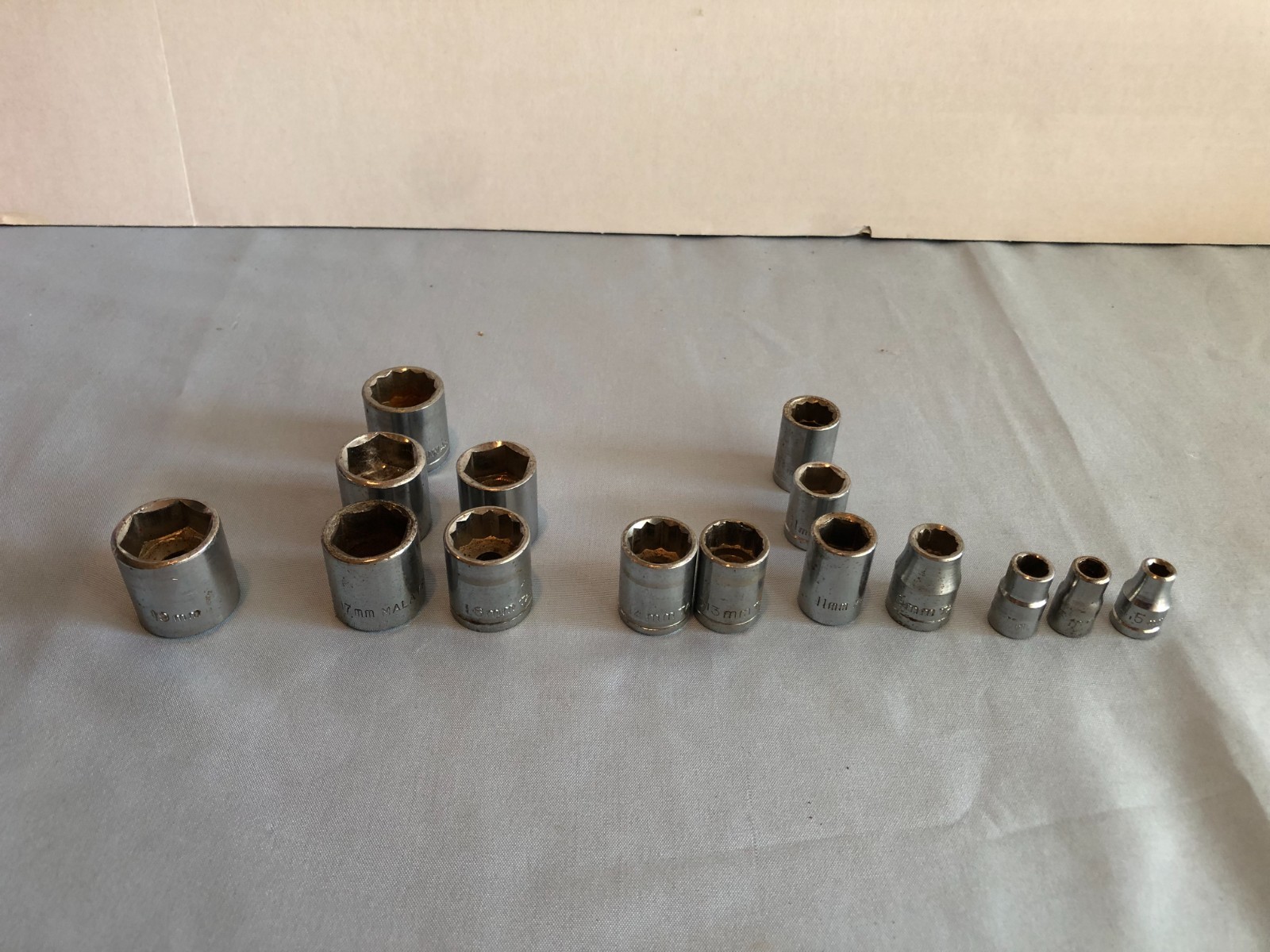 LOT of 15 Sockets – Various Sizes with Duplicates SEE PICS for Sizes #F12