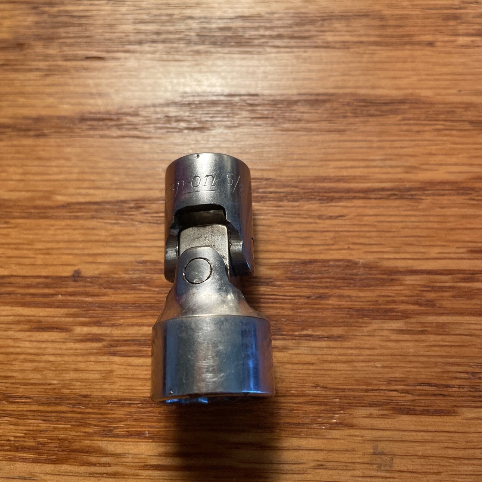 Snap-On Tools FVU20 5/8″ Universal Swivel Socket 3/8″ Drive 12 point Made In USA