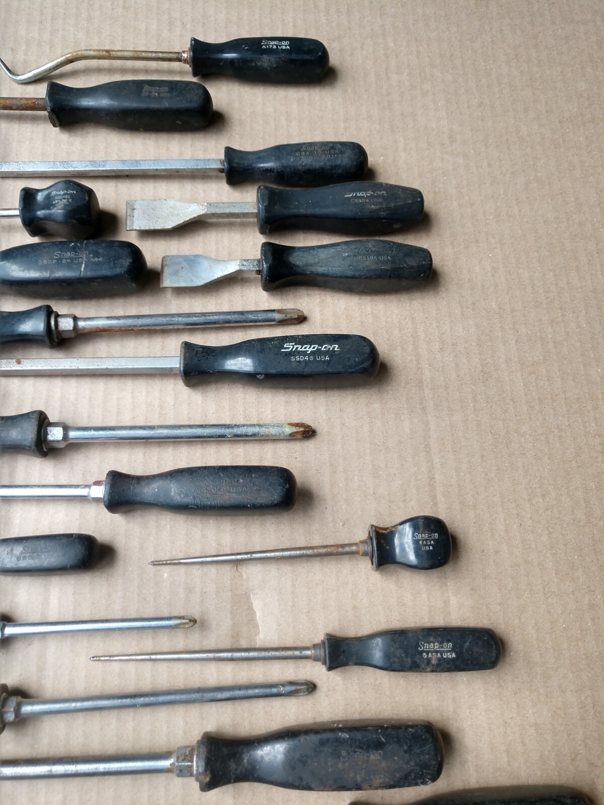 Lot of Snap-on Black Handle Screwdriver Phillips Slotted and others