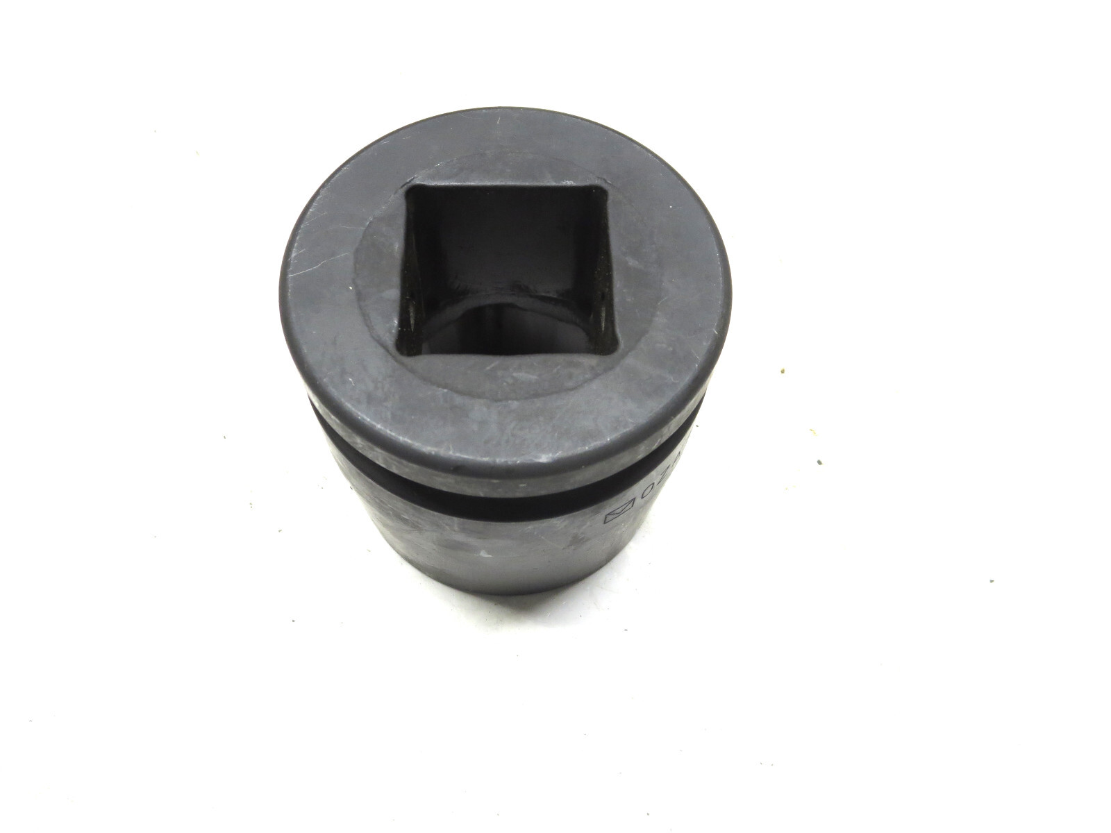 OZAT 2 in. Impact Socket 1-1/2 in. Drive Model 2432M51 Excellent Condition