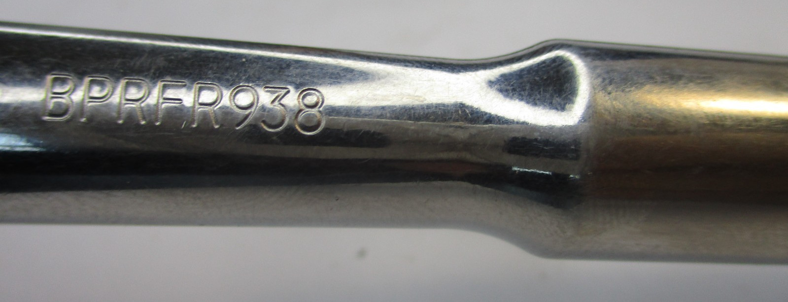 Blue Point BPRFR938 3/8″ Drive 7.5″ Long Quick Release Reversible Ratchet