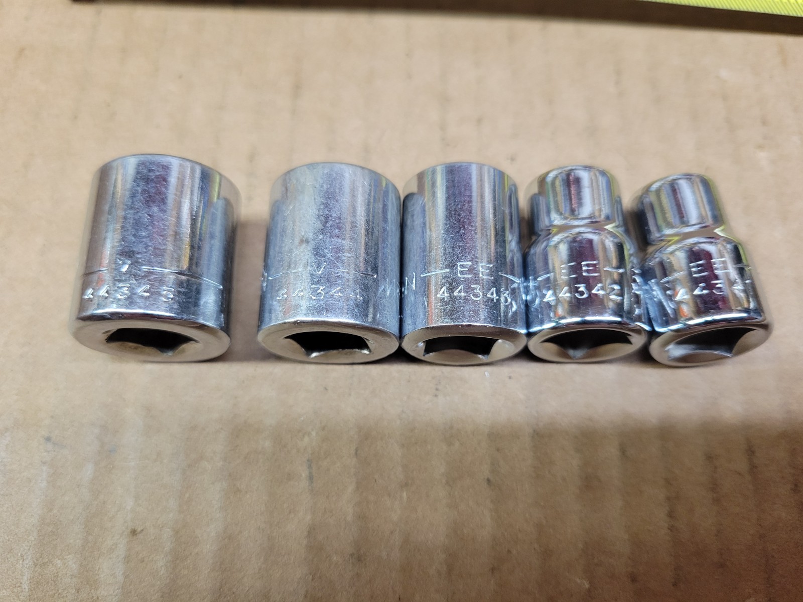 Craftsman USA 5-Piece 3/8″ Drive 8-Point Double Square Socket Set